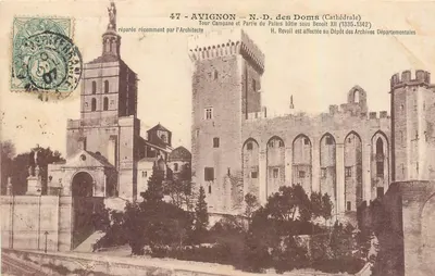 Aygnon — Nossa Senhora dos Domos (Catedral) — Torre das Campanas e Parte do Palácio construído sob Bento XII (1335-1342)