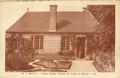Meaux — Antigo Bispo. Pavilhão de Trabalho de Bossuet — LL