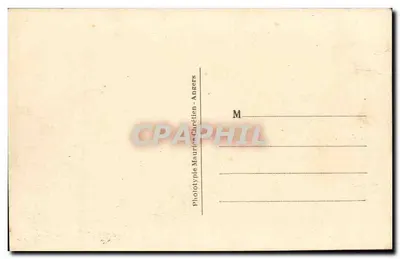 Angers — Kwietne fosy zamku w kierunku kościoła św. Laud — L.V. fot. — Rewers