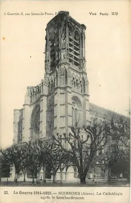 Soissons (Aisne) — Catedral após o bombardeio — J. Courcier, rua Simon-le-Franc, Paris 22