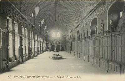 Castelo de Pierrefonds — Sala dos Cavaleiros — LL.