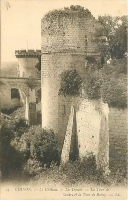 Chinon — O Castelo, Os Baluartes, A Torre de Boissy — LL, n°27