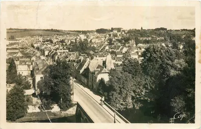 Nogent-le-Rotrou — Vista geral sobre a Huisne e Font-Saint-Hilaire — "REAL-PHOTO" G.A.P. Paris