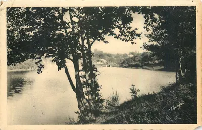 Lago do Barragem no Pont du Dognon — Arredores de Saint-Léonard (Haute-Vienne) — Chiojac