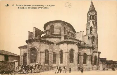 Saint-Léonard (Hte-Vienne) — A Igreja, Monumento Histórico (século XVII)