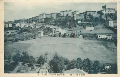 Bilhete postal antigo Saint Flour Cantal La Ville Haute
