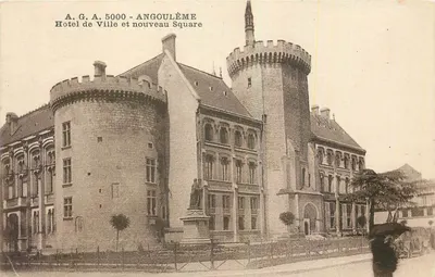 Angoulême — Hotel de Ville e novo Square — A.G.A. 5000