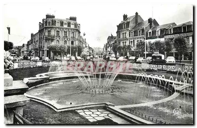 Deauville — A Praça de Morny e a Rua Désiré — REAL-PHOTO