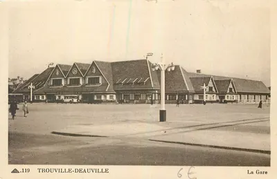 Trouville-Deauville — A Estação — Bilhete postal antigo dos Arts, Strasbourg