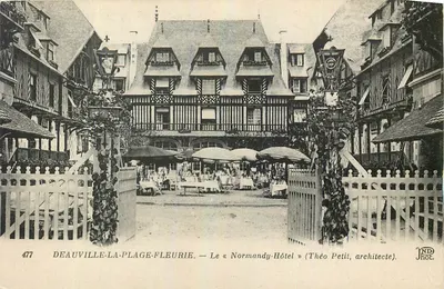Deauville-La-Plage-Fleurie — O « Normandy-Hôtel » (Théo Petit, arquiteto)