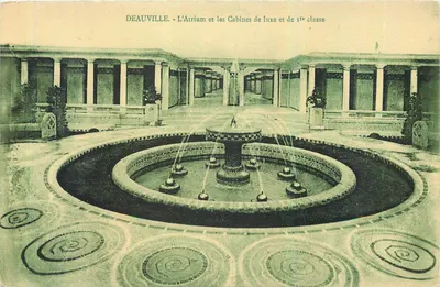 Deauville - O Atrium e as Cabines de luxo e de primeira classe