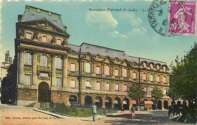 Clermont-Ferrand (P.-de-D.) — A Prefeitura — Helias