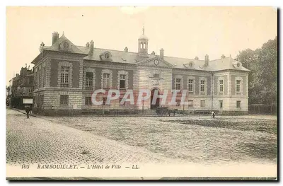 Rambouillet — O Hotel de Ville — LL. n°105