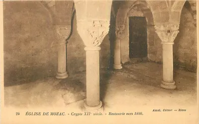 Igreja de Mozac — Cripta do Século XII — Restaurada em torno de 1840 — Amat, Editor — Riom