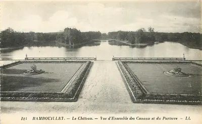 Rambouillet — O Castelo — Vista Geral dos Canais e do Parterre — LL
