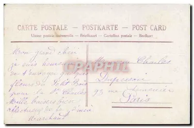 Um Beijo — Criança em traje rosa com cesta de flores — União Postal Universal — Verso