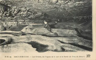 Arcy-sur-Cure — As Grutas, as Ondas do Mar e a Saída do Buraco do Lobo — ND Phot.