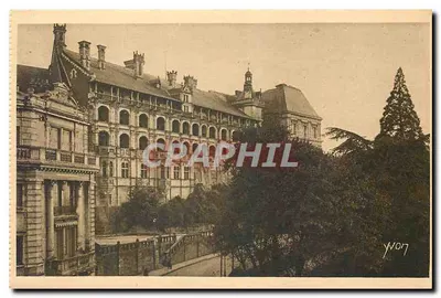 Zamek w Blois — Część François I — Wydawnictwo Art YVON, Paryż