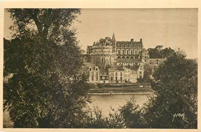 O Castelo de Amboise — visto das margens da Loire — Edição de Arte YVON