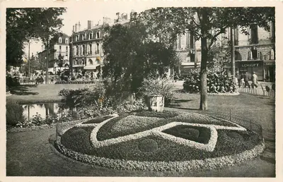 Praça Gambetta — Bordeaux — Edição Cliché BLOU, n°15