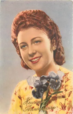 Mulher sorridente com íris — Feliz Aniversário — Coleção CPAPHIL