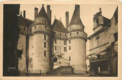 Castelo de Langeais — A Doce França. Castelos da Loire — Edição de Arte YVON