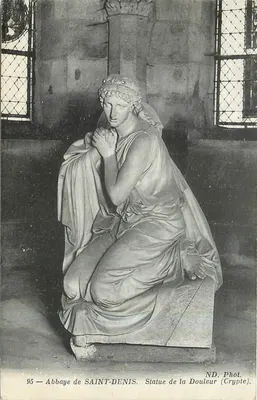 Estátua da Dor — Cripta da Abadia de Saint-Denis — ND. Phot.