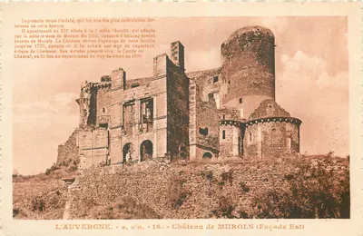 Castelo de Murols (Fachada Leste) — A Auvergne — n°16 — editor Gontetanpress