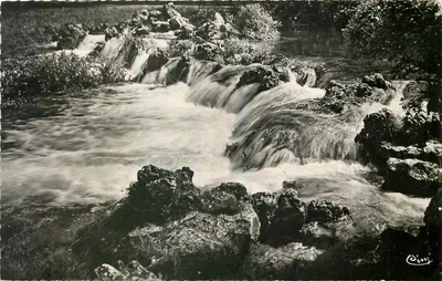Fonte da Douix — Chatillon-sur-Seine (Côte-d'Or) — Combier Imprimeur