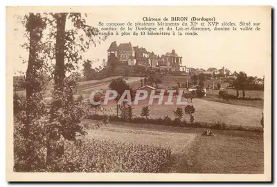 Castelo de BIRON (Dordogne) — vista panorâmica — editor não visível