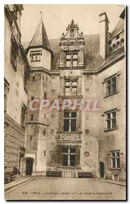 Pau - Château Henri IV - La Cour d'Honneur