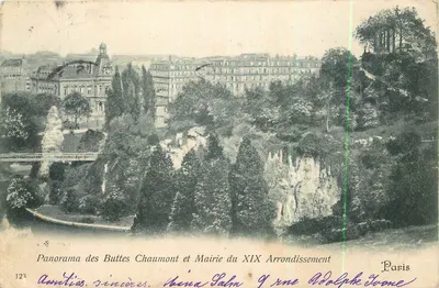 Panorama das Buttes Chaumont e Prefeitura do 19º Arrondissement — Paris