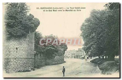 Guérande (Loire-Inf) — A Torre Saint-Jean e o Bas Mail em direção ao Mercado de Madeira