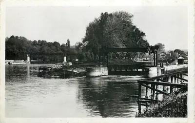 O Barragem e os Perthuis — Pontoise — A.C. 8 Pontoise