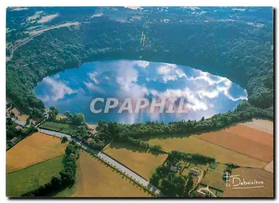 Lago de Tazenat — cratera de explosão — Fotos Francis Debaisieux