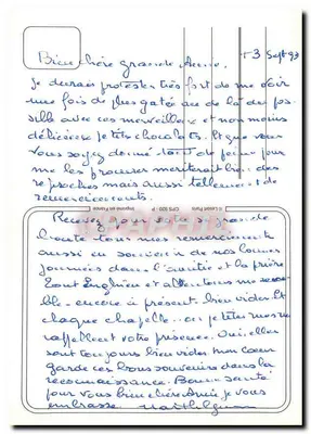Ovelhas pastando em um campo — citação de La Rochefoucauld — editora não visível — Verso