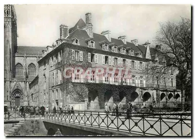 Quimper — O Velho Bispo visto dos Quais — Éditions du Globe
