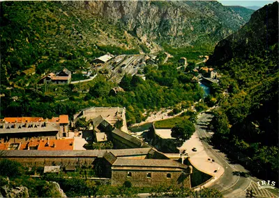 Villefranche-de-Conflent — Cidade Medieval — Edições CAP