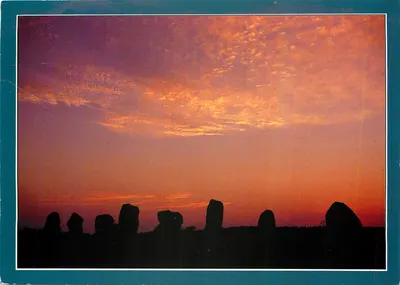 Os alinhamentos do Ménec — Carnac, França — Edições d'Art OS, Carnac