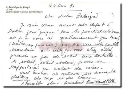 Nascer do sol no Senegal — Dakar visto a partir de Soumbédioune — foto Maurice Asciani — Verso