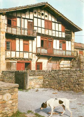 Casa Labourdine em Sare — País Basco — Edições Lavielle, n° 3036