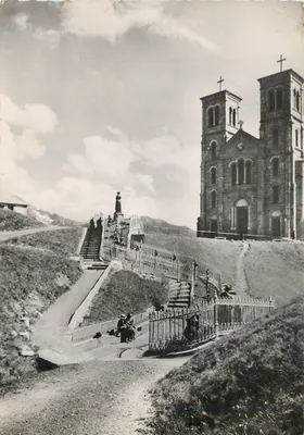 Basílica de Nossa Senhora da Salette — Pelerinagem e Torres da Basílica — Editor NSD