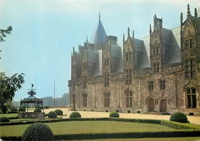 Castelo de Josselin — Fachaleta que dá para a praça de honra — Éditions du Gabier, Nantes