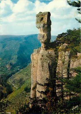 As Gorges da Jonte — O Vaso de Sèvres e Peyrelau — Edições Jean-Arcueil