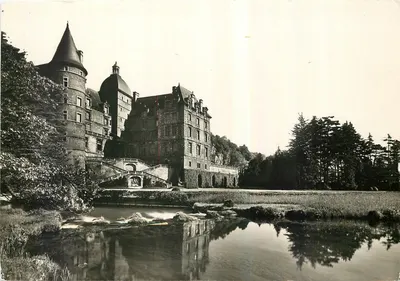 Castelo de Vizille — Fachada sobre o parque — Serviço Comercial Monumentos Históricos, Paris