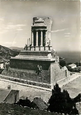 Templo da Paz em Fréjus — vista panorâmica — L. Gilletta & Cie, Nice