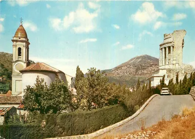 La Turbie — O Troféu das Alpes e a Igreja — Caisse Nationale des Monuments Historiques