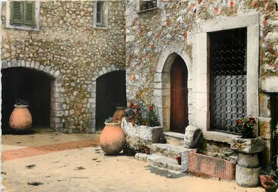 La Turbie - Velhas moradias na Via Julia - A casa de Teresius — As Edições « MAR » de Cimiez