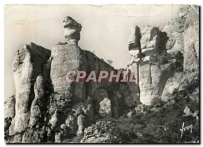 Cañon de la Jonte — Corniche do Causse Méjean — Vasos de Chine e de Sèvres — Editor: Les Éditions d'Art, Reprodução Impressa