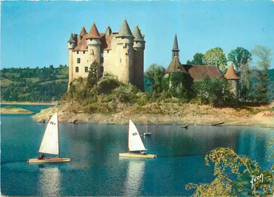 Castelo de Val — Corrèze — Edições d'Art YVON